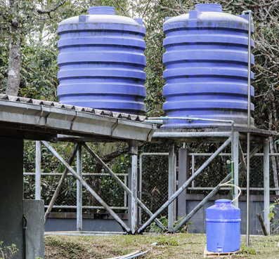 sistema capaz de extraer el agua del subsuelo con energía solar y posteriormente potabilizarla